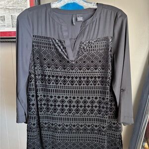 New Directions  Black Geometric Blouse